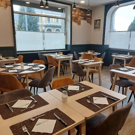 罗阿纳布里特柔尼格兰德酒店 3*
